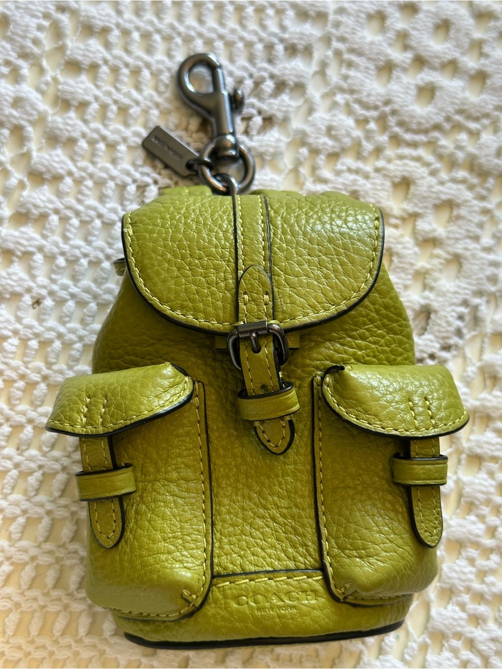 Coach Mini Warner Backpack Bag
Charm- Gunmetal/Lime Green